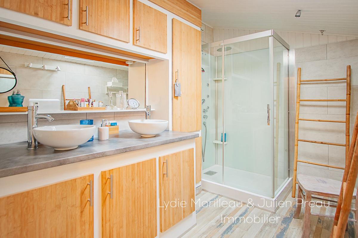 REZE MAISON DE CARACTÈRE -107 m² - PISCINE & JARDIN ARBORÉ 8