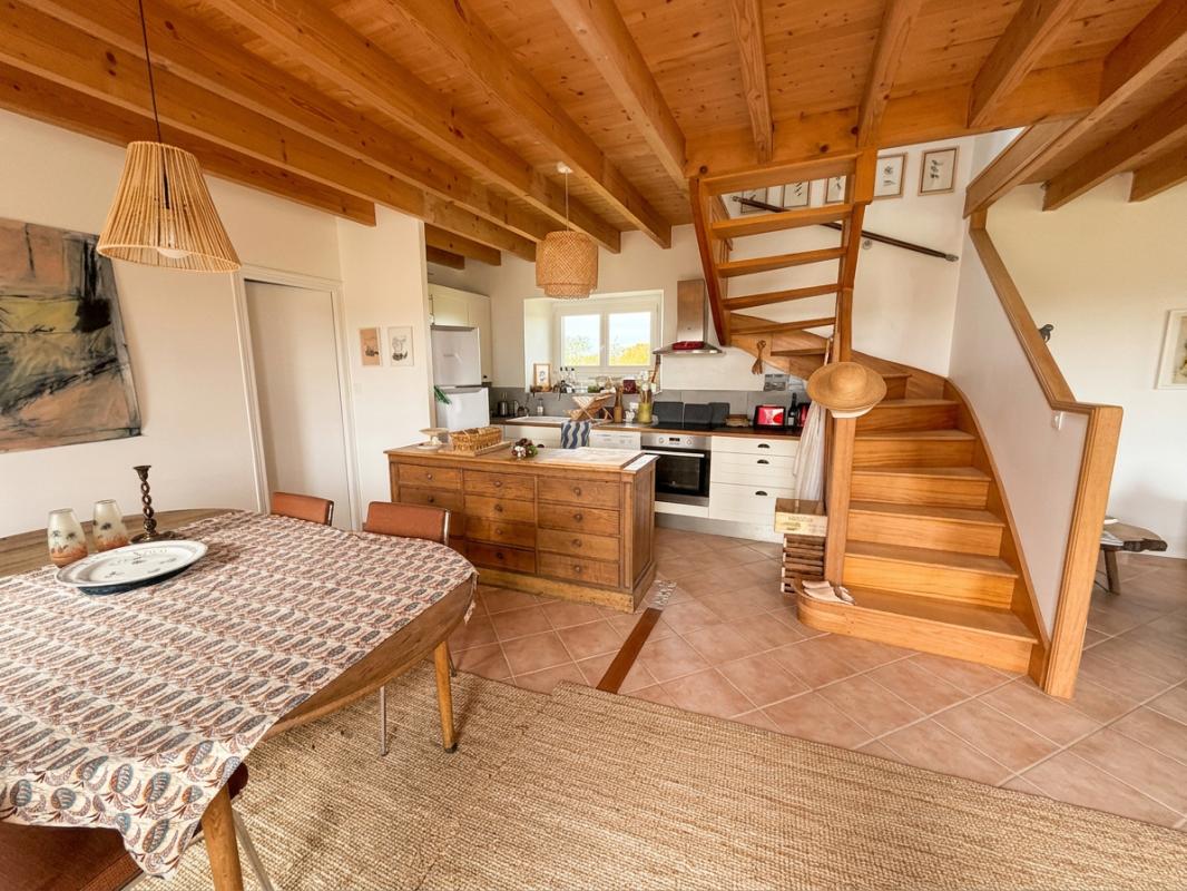 LEZARDRIEUX À Lézardrieux, le charme d'une longère rénovée au calme 98 m2 5