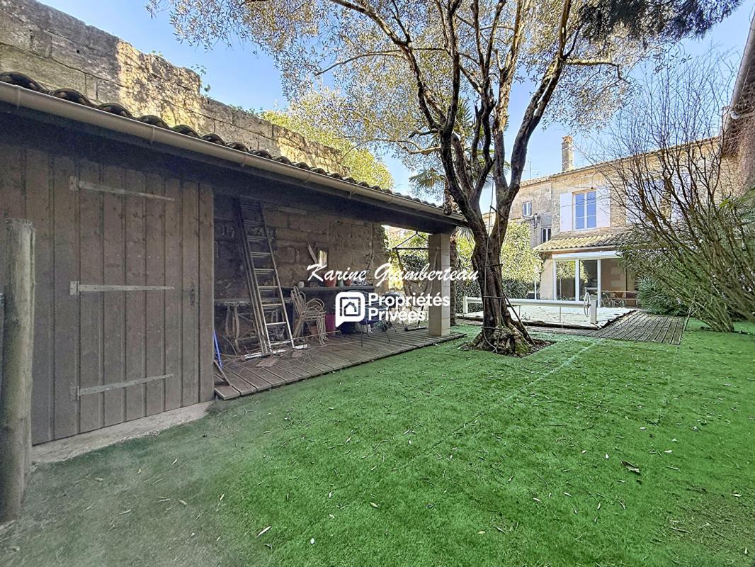 LIBOURNE Maison bourgeoise proche Tourny avec jardin et piscine 16