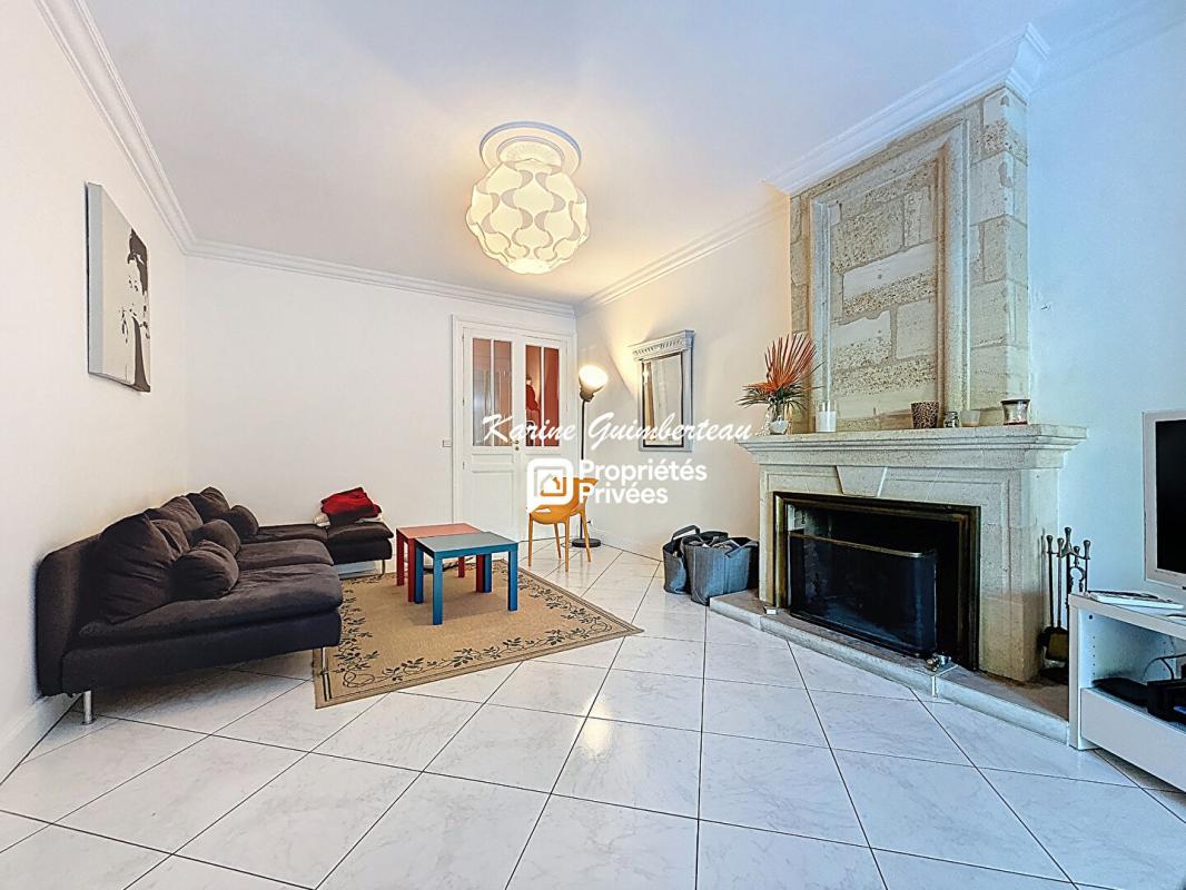 LIBOURNE Maison bourgeoise proche Tourny avec jardin et piscine 7