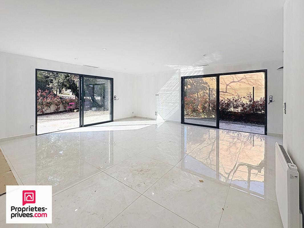 BRIGNOLES Villa T4 neuve avec garage sur 488 M² clos 12