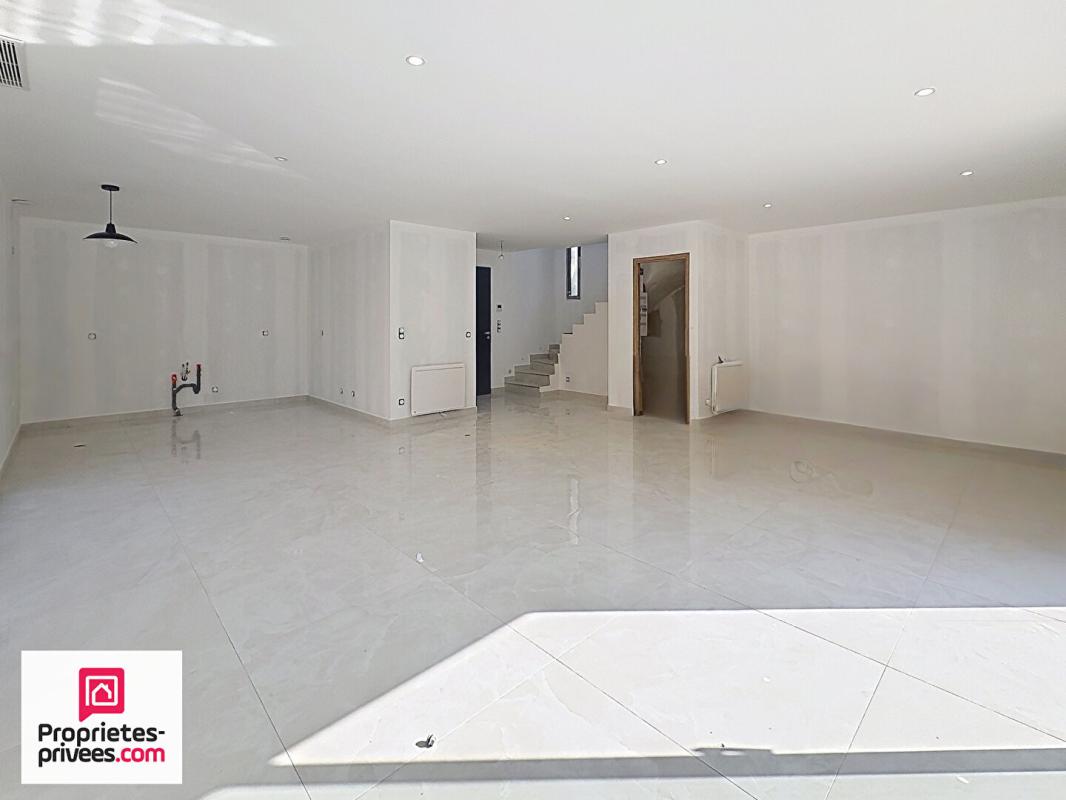 BRIGNOLES Villa T4 neuve avec garage sur 488 M² clos 14