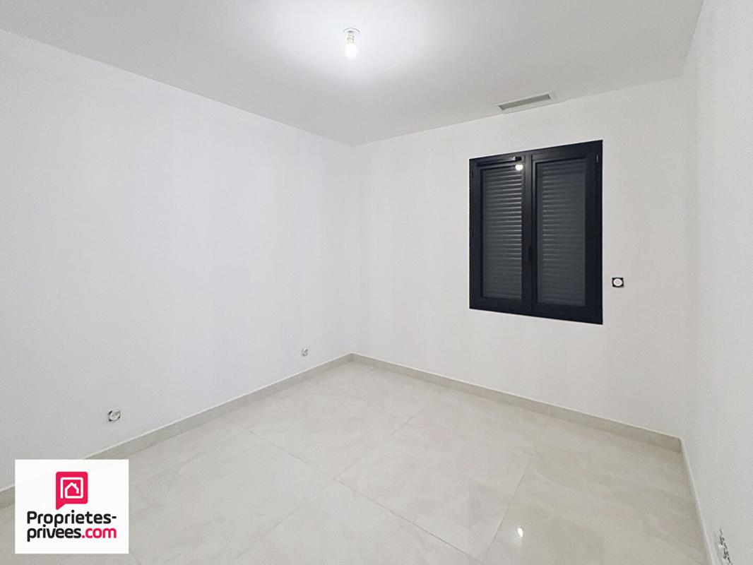 BRIGNOLES Villa T4 neuve avec garage sur 488 M² clos 16