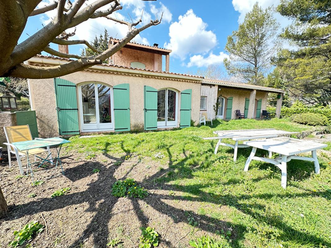 CADOLIVE EXCLUSIVITÉ  Maison avec piscine, garage  grand terrain 12