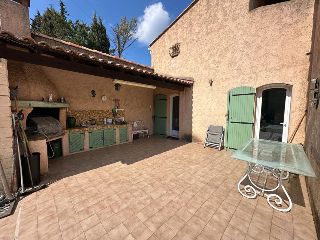 CADOLIVE EXCLUSIVITÉ  Maison avec piscine, garage  grand terrain 15