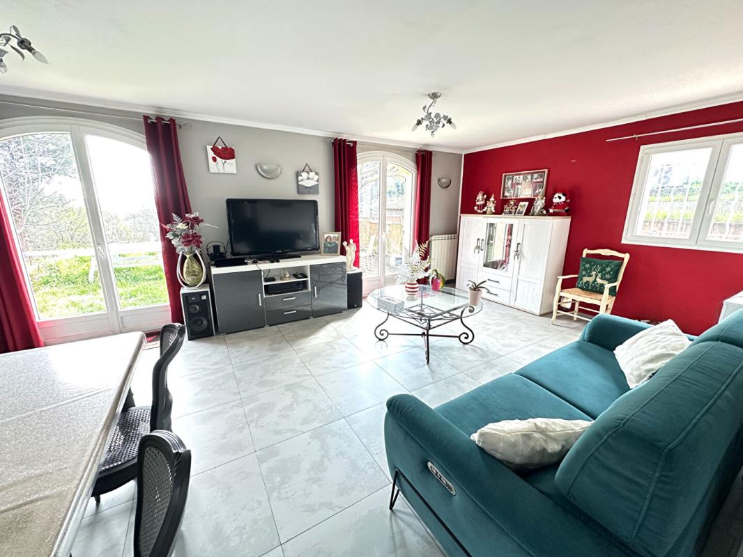 CADOLIVE EXCLUSIVITÉ  Maison avec piscine, garage  grand terrain 9