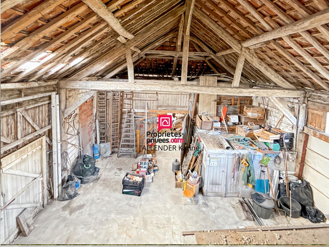 VILLENEUVE-L'ARCHEVEQUE Maison Villeneuve L Archeveque 4 pièce(s) 107 m2 4