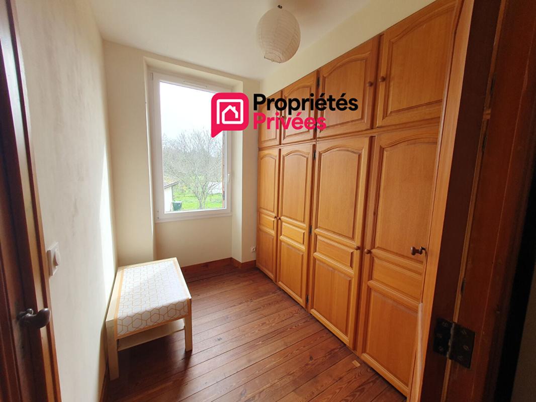 LANGON Maison en pierre 180 m²  - cadre naturel arboré - nombreuses dépendances 10