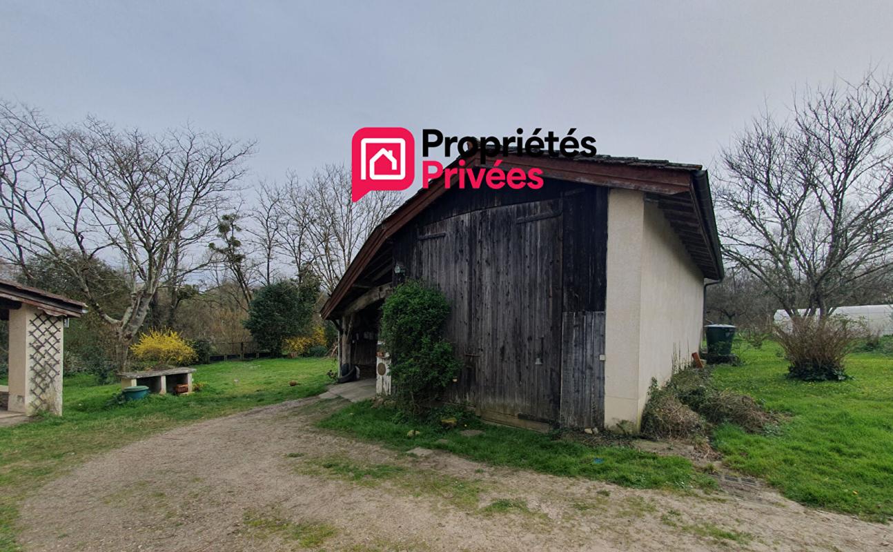LANGON Maison en pierre 180 m²  - cadre naturel arboré - nombreuses dépendances 13