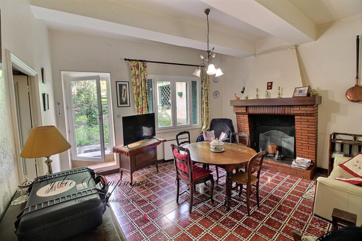 FRAISSE-DES-CORBIERES Maison de charme avec jardin et terrasse ? Village des Corbières 3