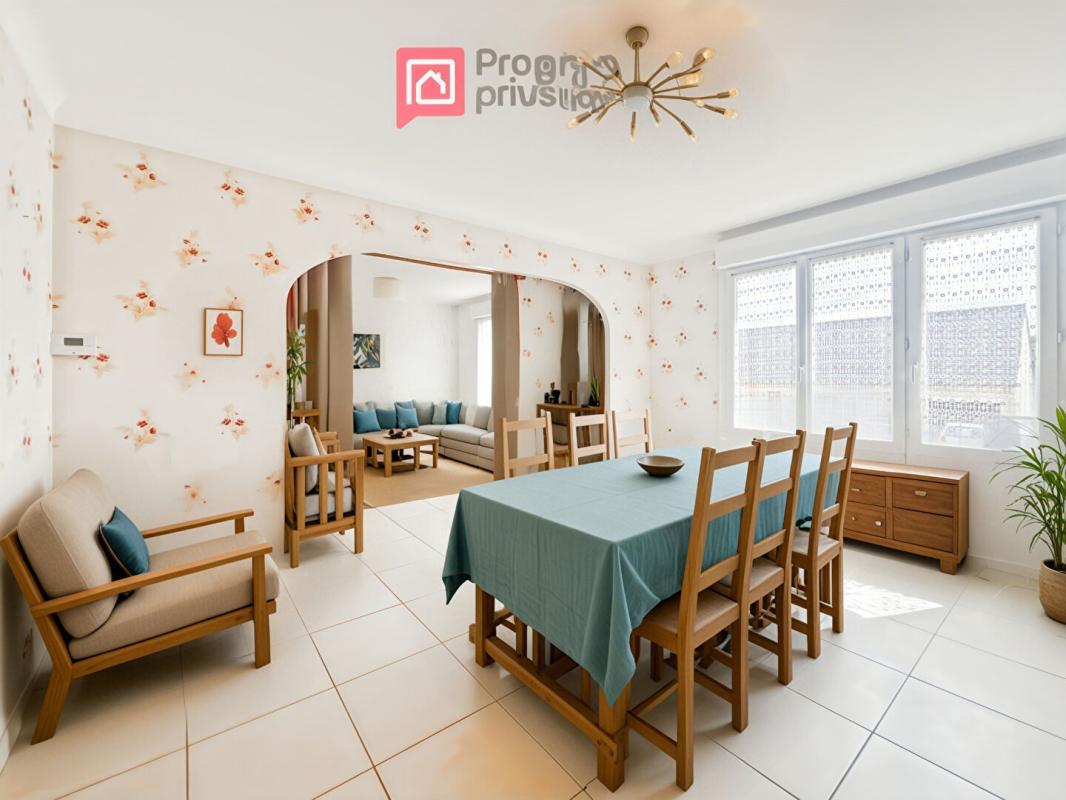 SAINT-JULIEN-DE-VOUVANTES Maison Saint Julien De Vouvantes 5 pièce(s) 72 m2 4