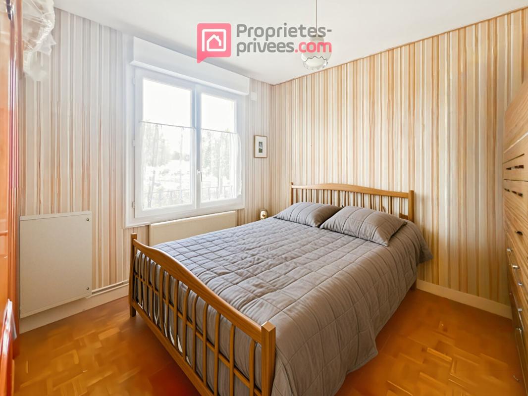 SAINT-JULIEN-DE-VOUVANTES Maison Saint Julien De Vouvantes 5 pièce(s) 72 m2 5