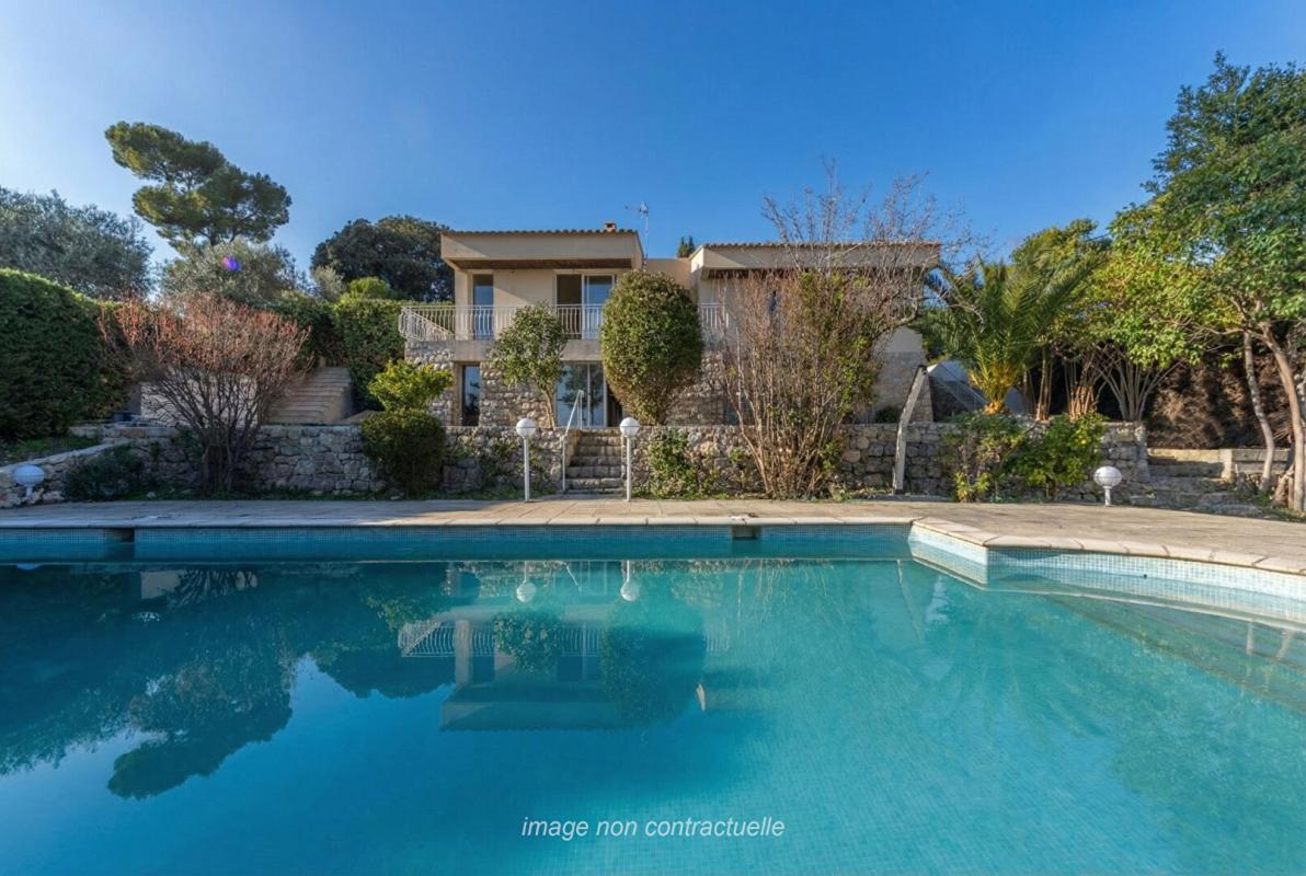 MOUGINS Villa mitoyenne Mougins limite Le Cannet 4 pièces 110 m2, terrasse et jardin 7