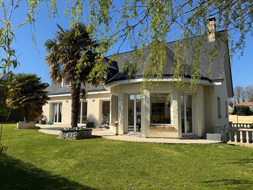 GODERVILLE Maison d' architecte à Goderville 7 pièce(s) 195 m2 1