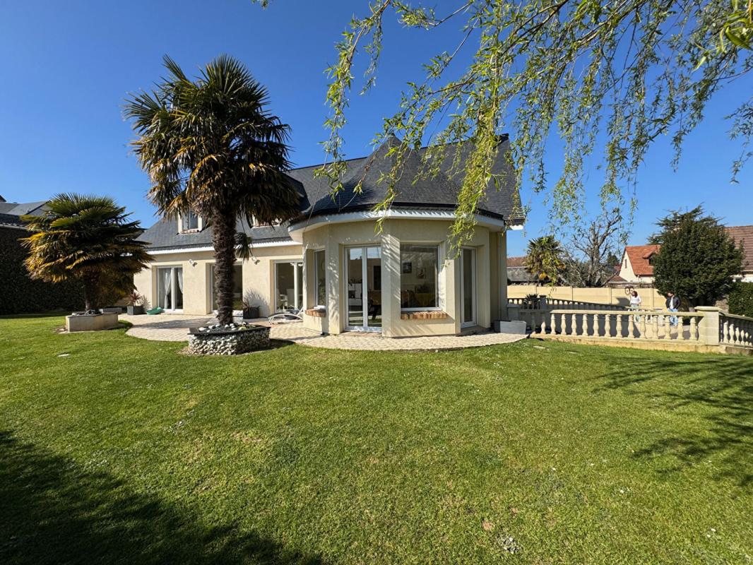 GODERVILLE Maison d' architecte à Goderville 7 pièce(s) 195 m2 16