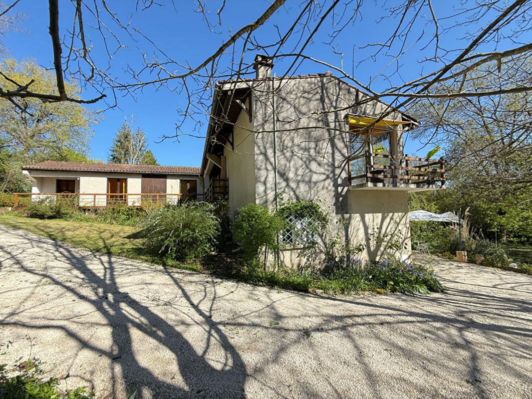 MARSAC Maison Marsac 8 pièce(s) 200 m2 14