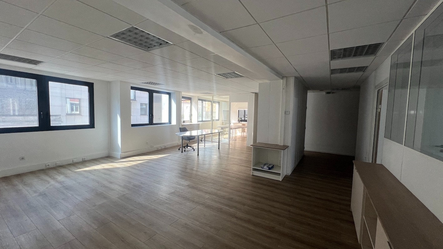 BOULOGNE-BILLANCOURT BOULOGNE BILLANCOURT - LOCATION BUREAUX 120 M² 4
