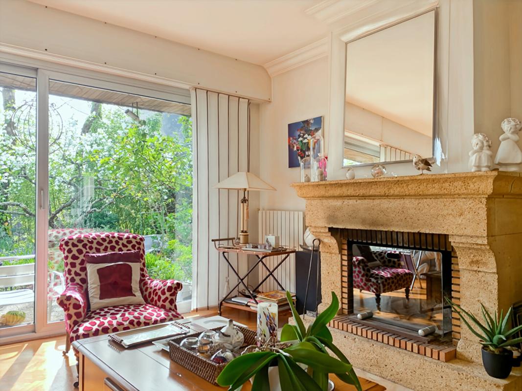 SAINT-AVE Maison familiale à la campagne 8