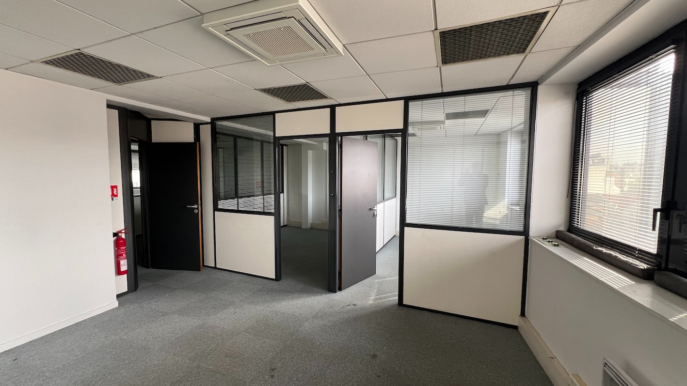 BOULOGNE-BILLANCOURT BOULOGNE BILLANCOURT - LOCATION BUREAUX 169 M² 8