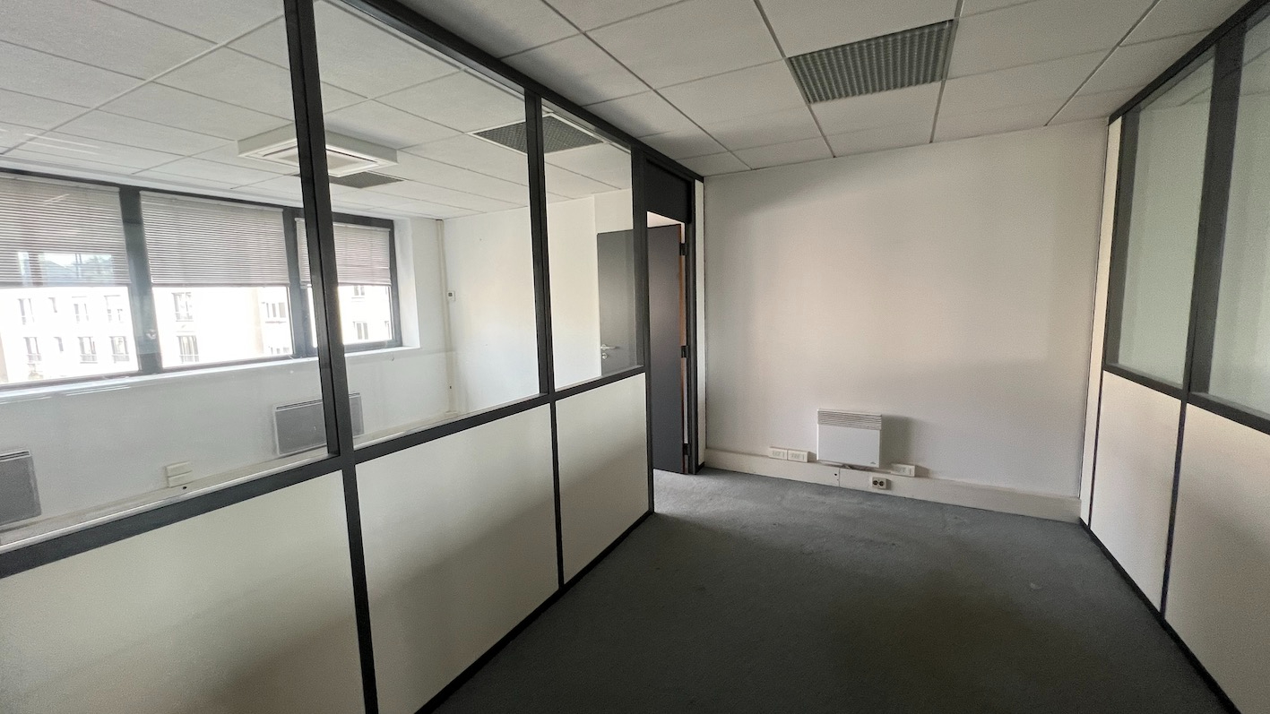 BOULOGNE-BILLANCOURT BOULOGNE BILLANCOURT - LOCATION BUREAUX 169 M² 9
