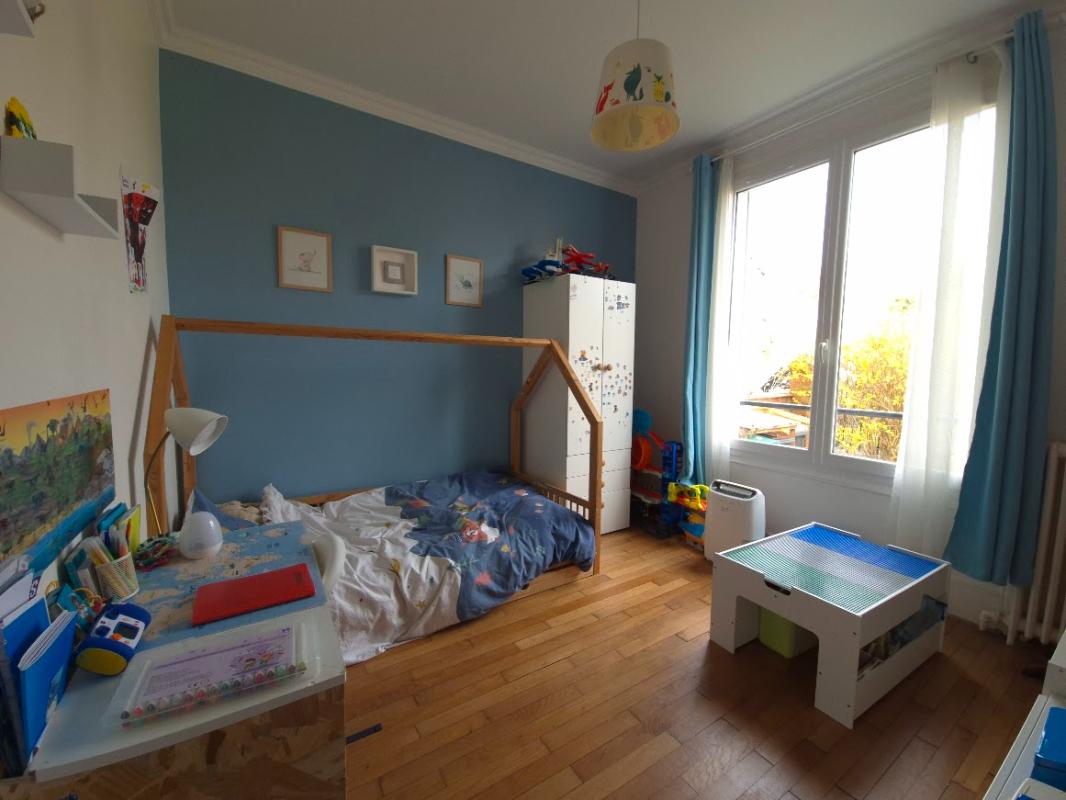 BRUNOY Maison à BRUNOY entièrement rénovée  121 m²  Sous-sol Garage 11