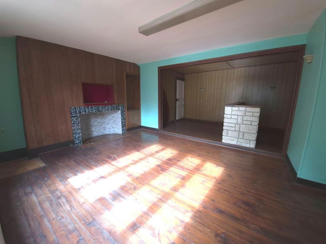 BRAY-SUR-SEINE Immeuble 9 pièce(s)  secteur 77 2