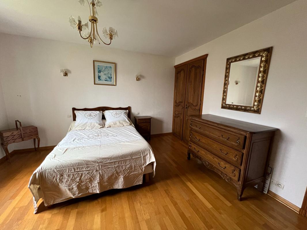 GOURNAY-EN-BRAY Maison 5 chambres centre Gournay en Bray 8