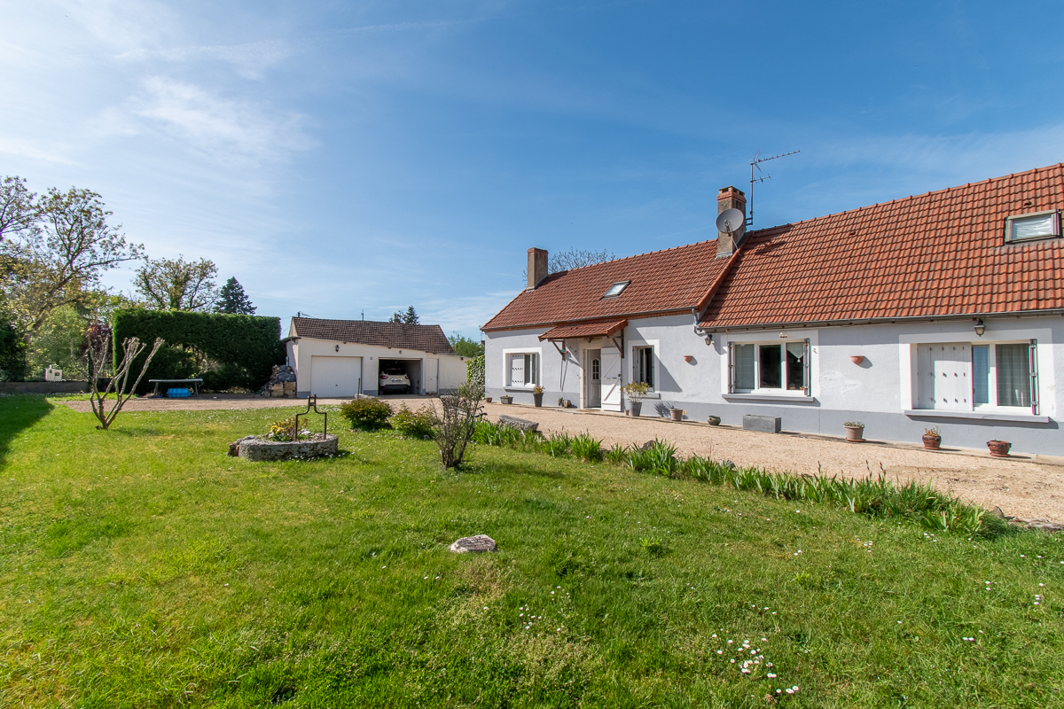 ALLOGNY Maison Allogny 5 pièce(s) 185 m2 13