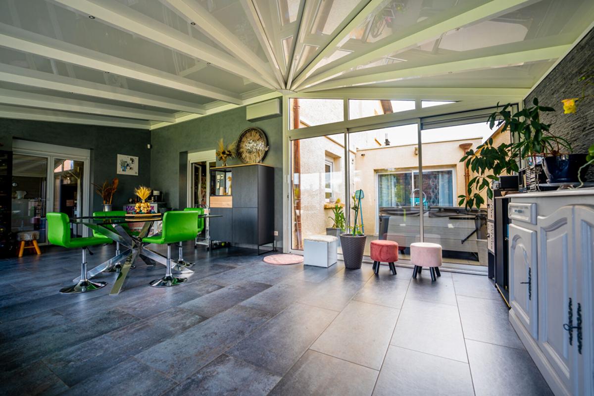 MAIZIERES-LES-METZ Maison de caractère de 261 m² sur 20 ares avec espaces de vie remarquables 5