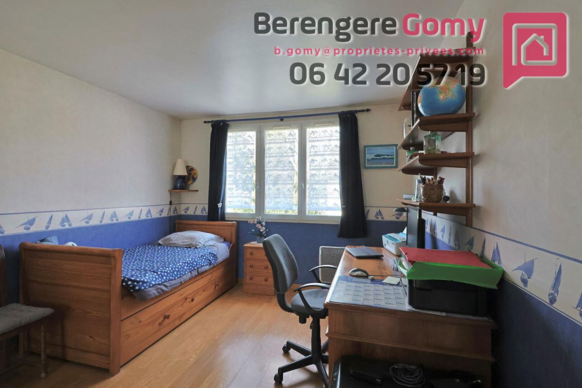 LE PLESSIS-BOUCHARD Idéal grande famille - Maison 5 chambres - suite parentale - combles aménagés 12