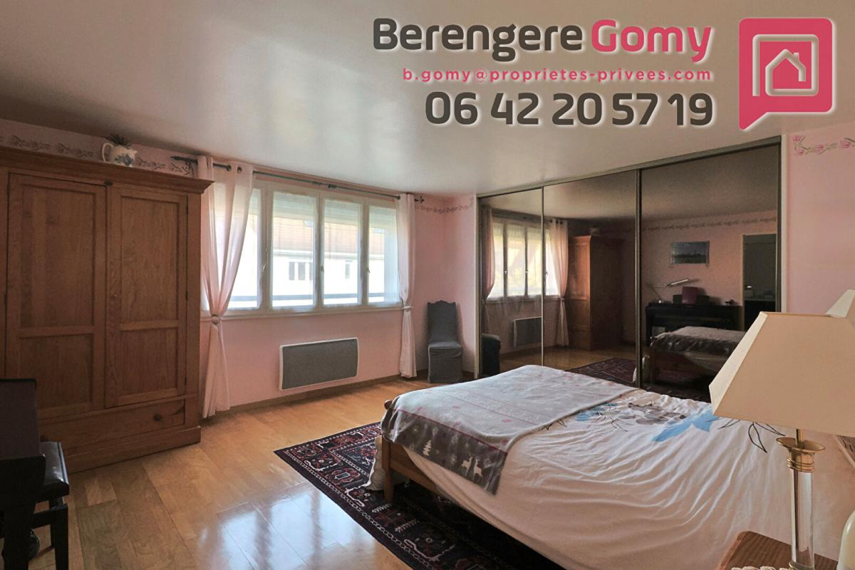 LE PLESSIS-BOUCHARD Idéal grande famille - Maison 5 chambres - suite parentale - combles aménagés 9