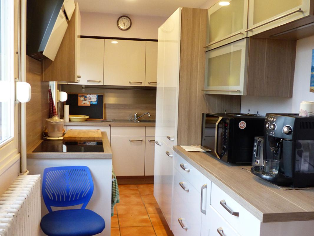 CHATEAU-RENARD Maison  5 pièce(s) 126 m2 6