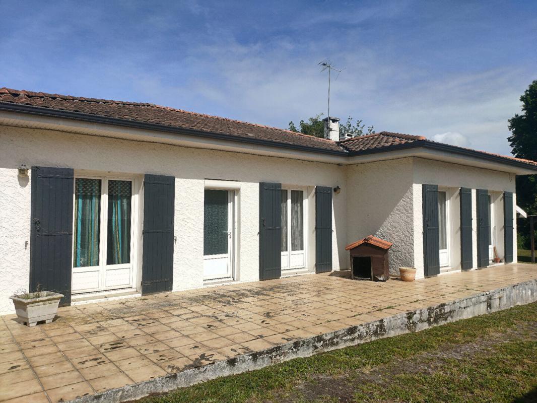 YVRAC Maison Yvrac 6 pièce(s) 130 m2 2