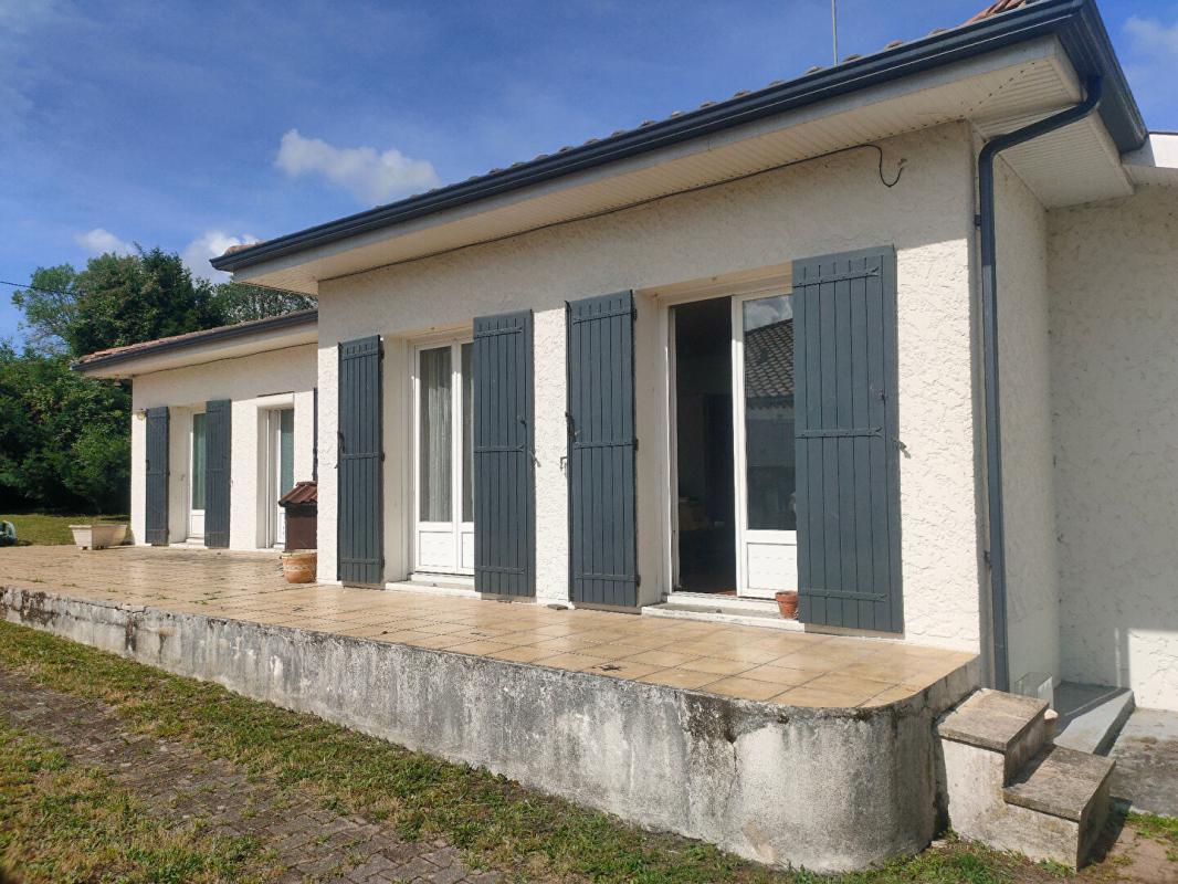 YVRAC Maison Yvrac 6 pièce(s) 130 m2 3