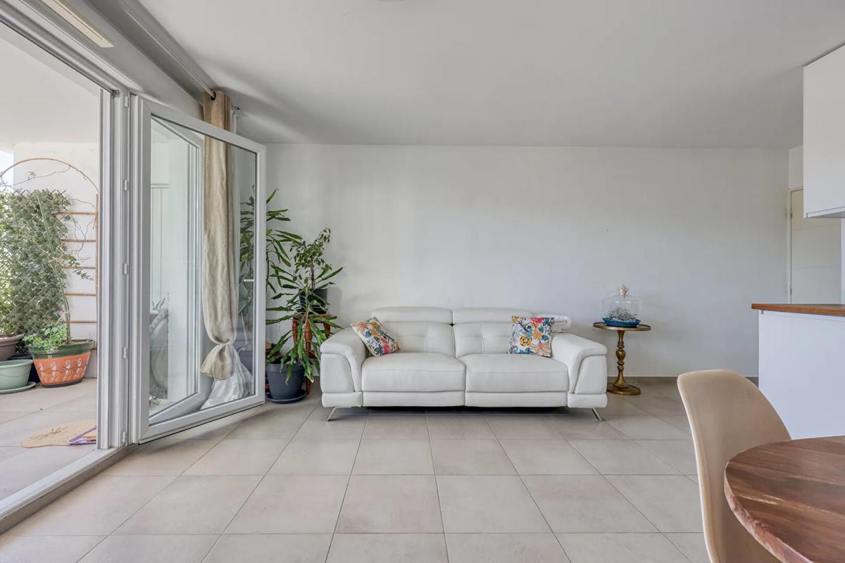 MARSEILLE-14E-ARRONDISSEMENT T4 récent + VUE exceptionnelle + 2 parkings boxables 8