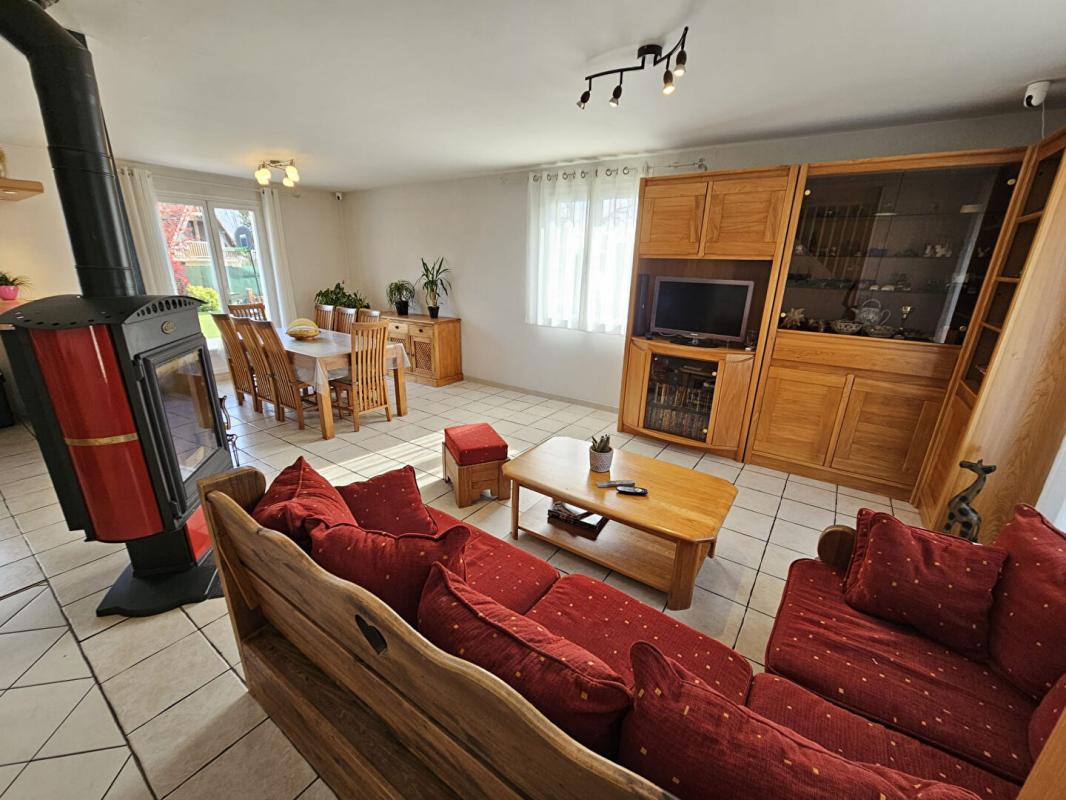 HOUDAN Houdan 5 mn / Maison familiale 6 chambres / Sous-sol total 6