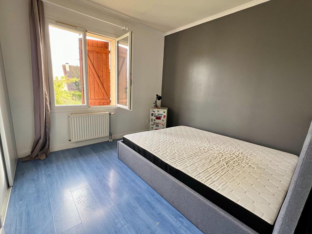 SAINT-HILAIRE-LA-GRAVELLE PAVILLON 12