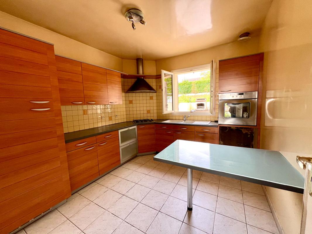 SAINT-HILAIRE-LA-GRAVELLE PAVILLON 9