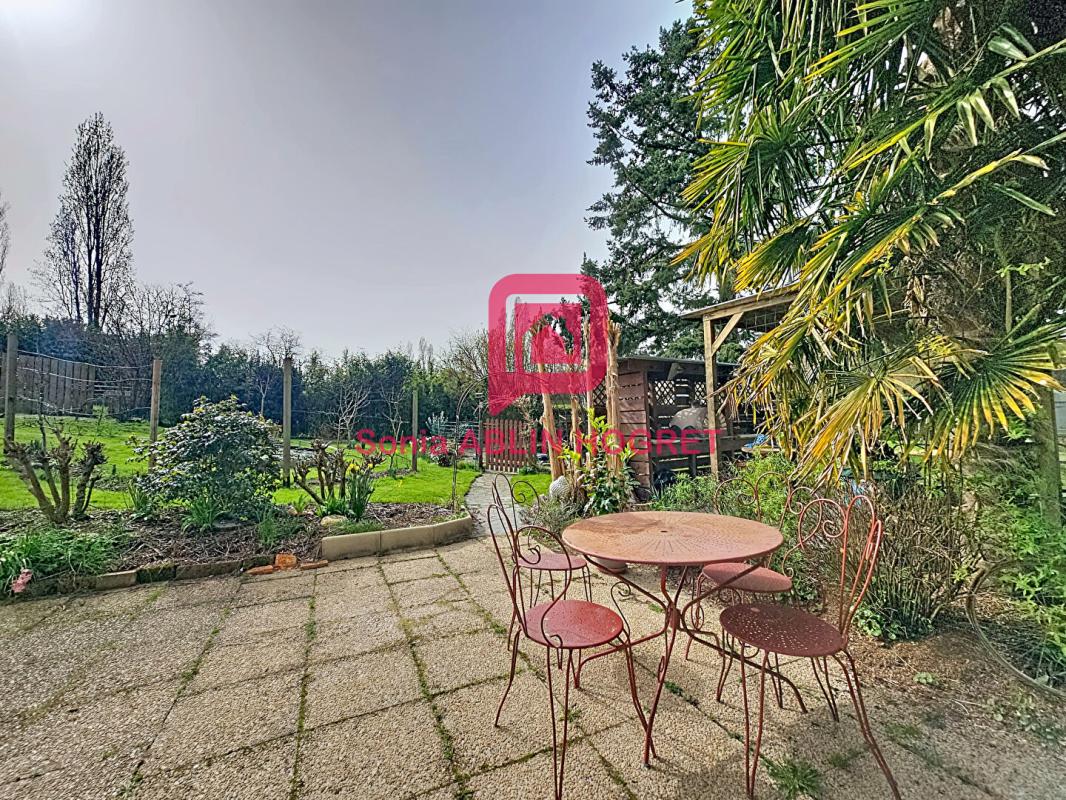 SAINT-SATURNIN-DU-LIMET Maison 80m² avec 3 chambres  et grand jardin 10