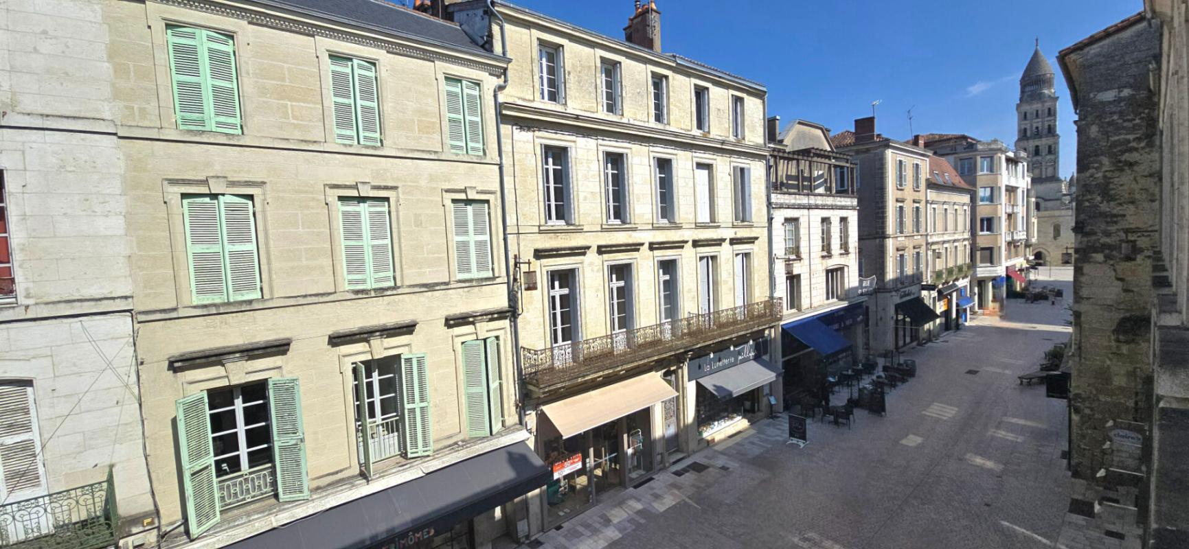 PERIGUEUX Appartement T3, résidence sécurisée avec ascenseur , cave privative, garage indépendant 2