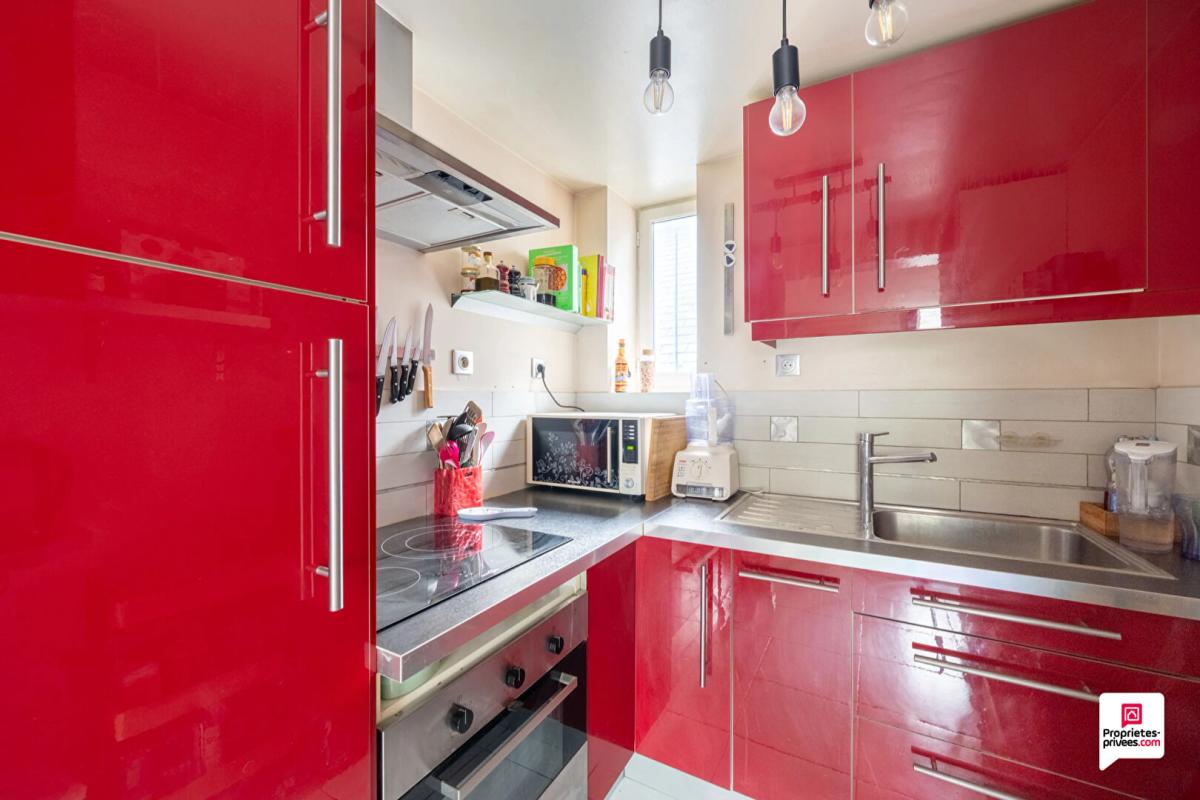 LES MUREAUX (78130) LES MUREAUX, Maison 3 pièce(s) , 2 chambres, garage et jardin 4