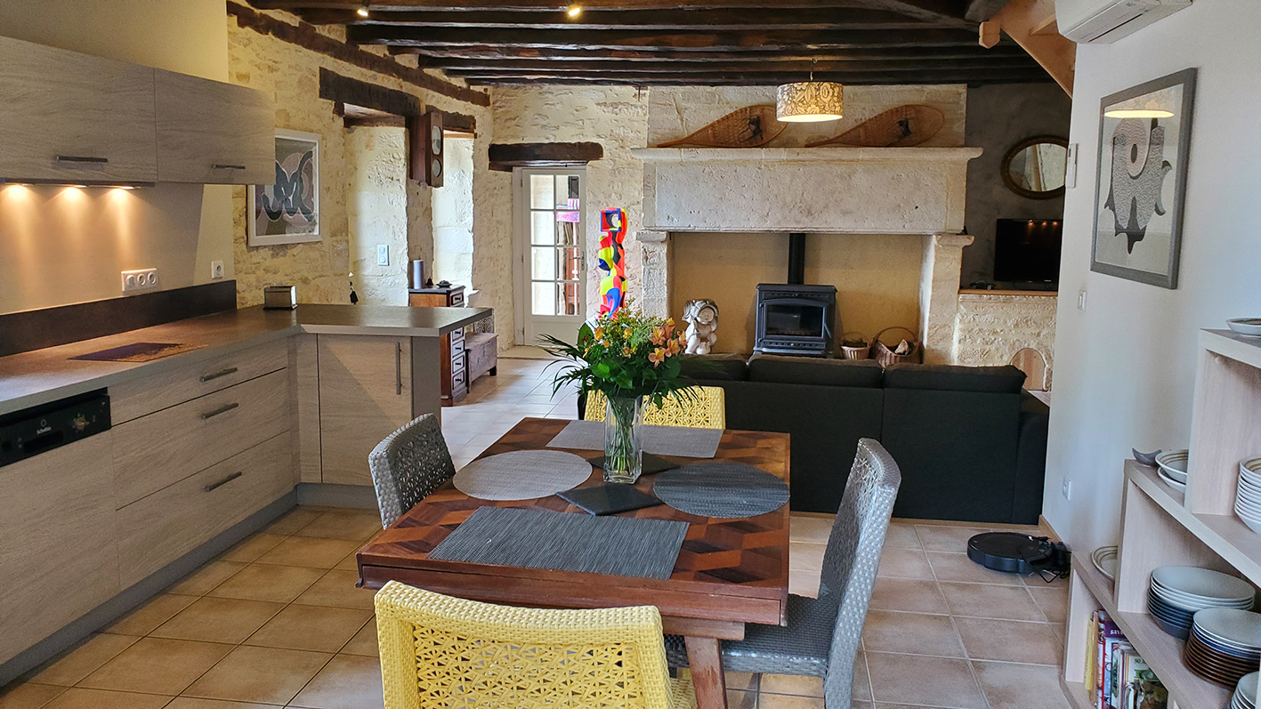 ARCHIGNAC Maison Archignac 11 pièce(s) 480 m2 13