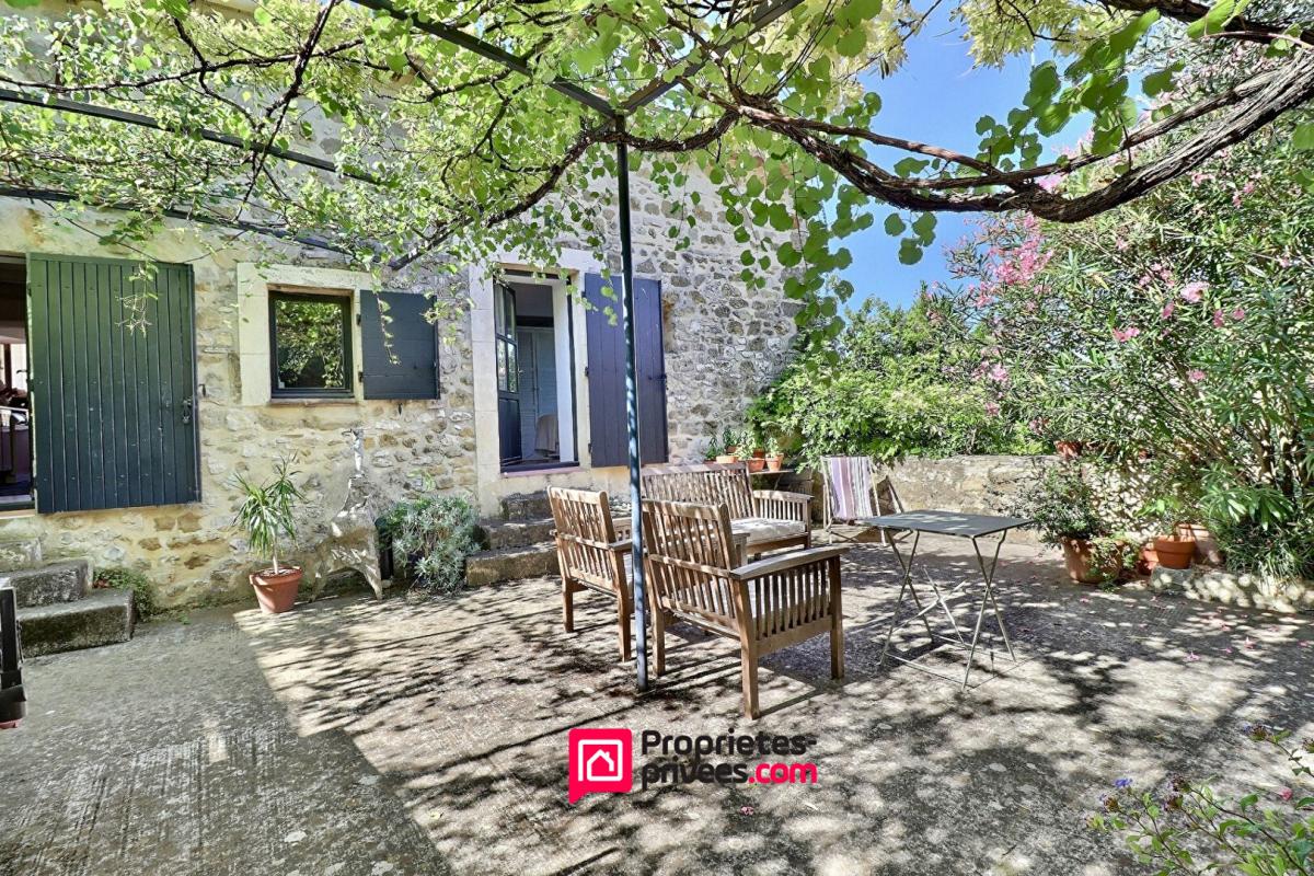 UZES UZES, 10 km ,Maison de village  avec jardin et piscine 9