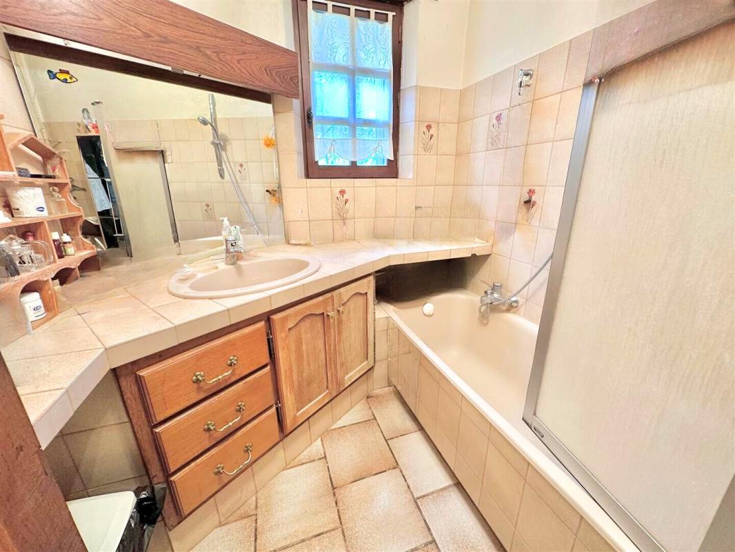 CAHORS Cahors, maison 5 chambres sur près de 1400 m2 de terrain avec piscine 11