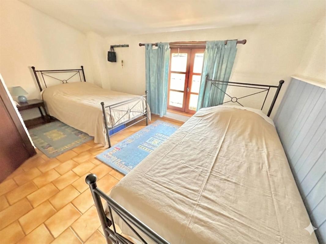 CAHORS Cahors, maison 5 chambres sur près de 1400 m2 de terrain avec piscine 13