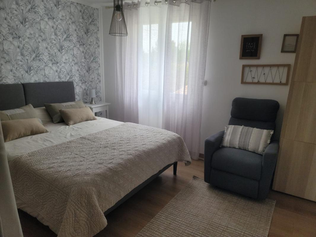 MONTARNAUD Villa  6 pièce(s) 155 m2 4 chambres + STUDIO 9