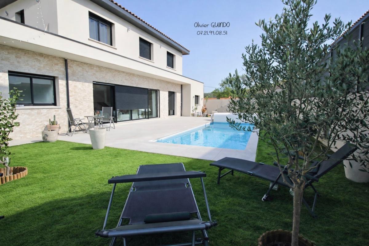 CLERMONT-L'HERAULT Maison 6 pièces de 160 m2 sur terrain de 500 m2 avec piscine 15