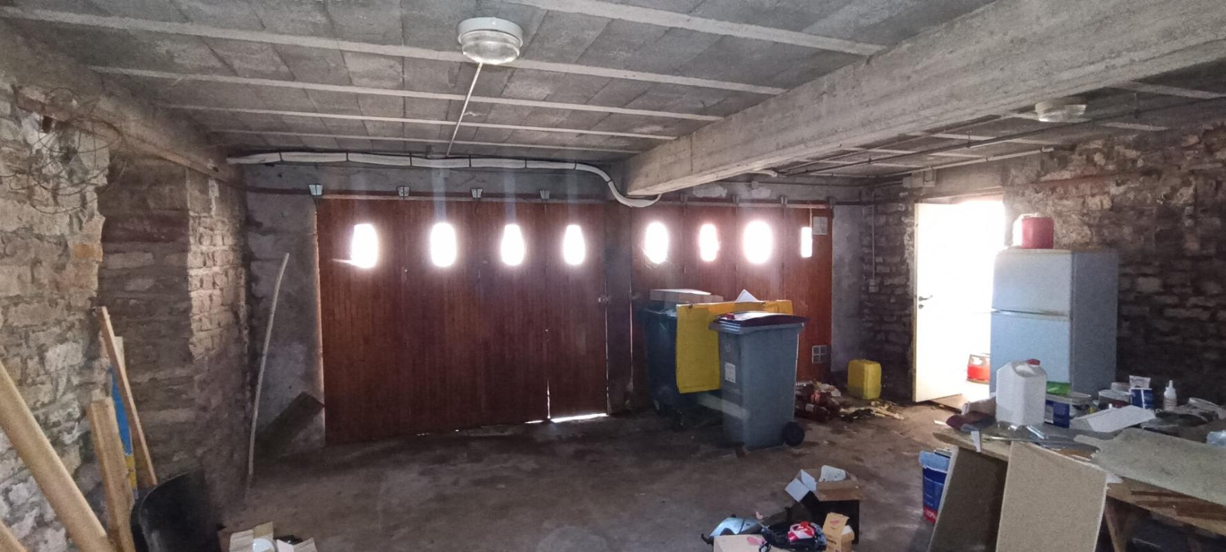 LUXEUIL-LES-BAINS Local commercial  212m2 12