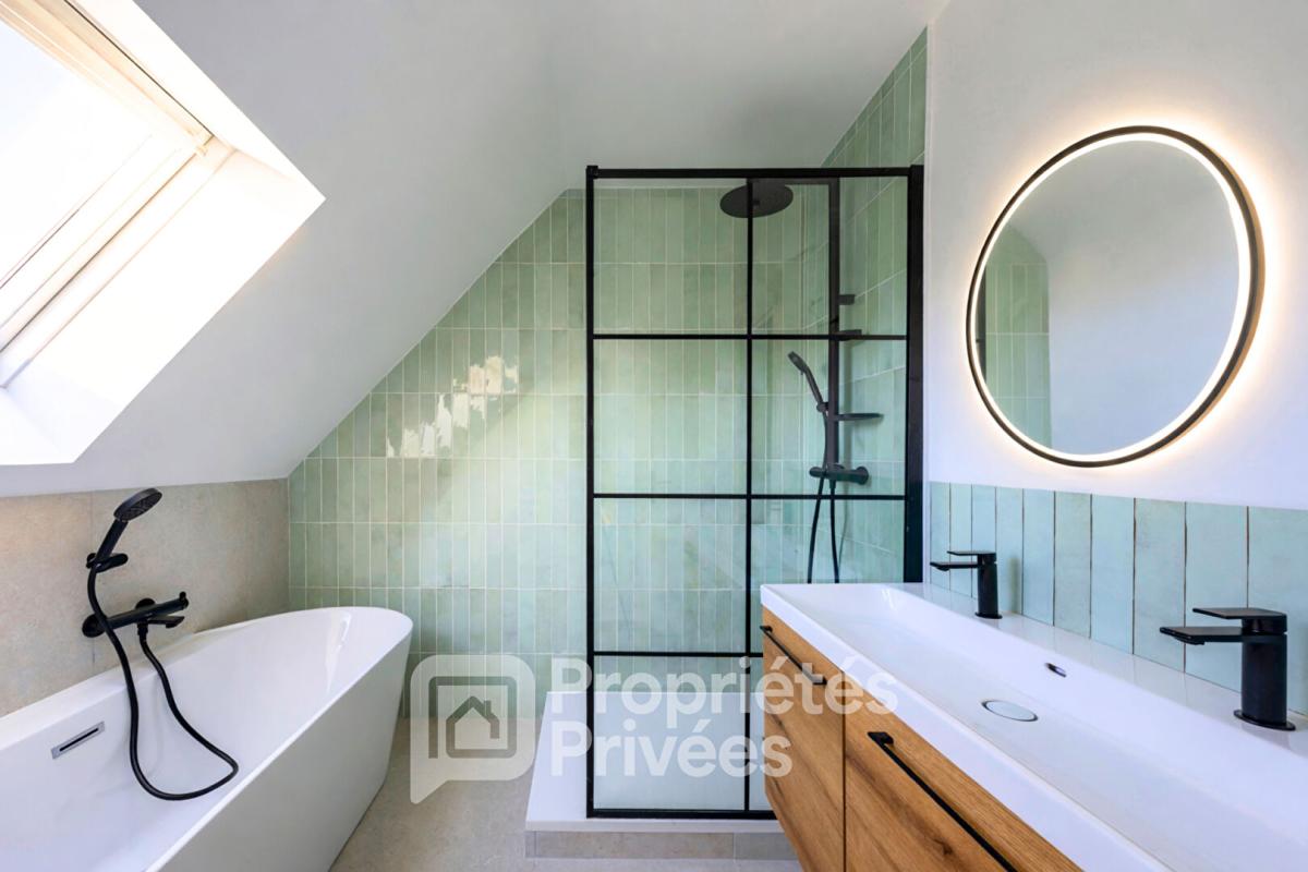 ORSAY Propriété rénovée et sa dépendance à fort potentiel 10