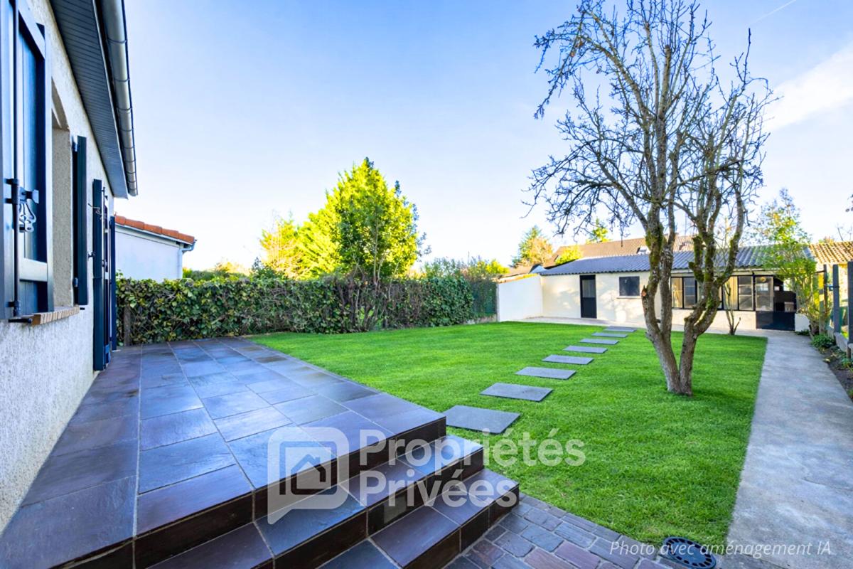 ORSAY Propriété rénovée et sa dépendance à fort potentiel 3